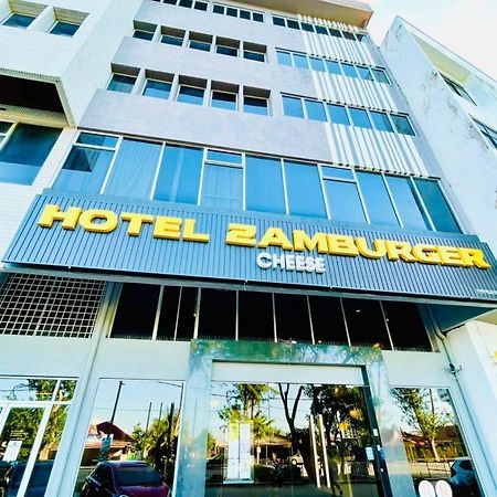 Hotel Zamburger Cheese Melaka Екстериор снимка